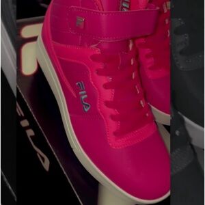 Pink Fila women’s shoes